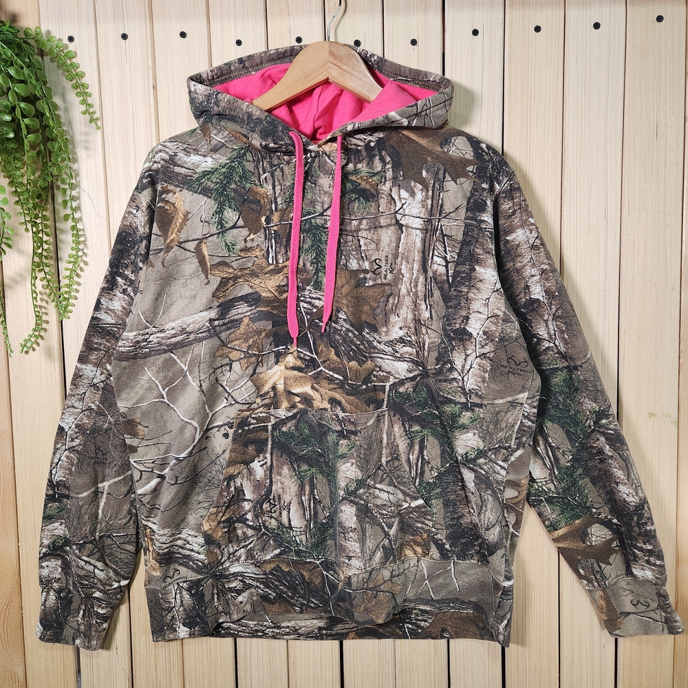 Realtree Camouflage Hoodie, pink details Women XL(16-18)